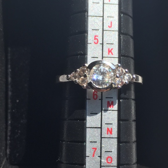 Ring - Picture 3 of 3